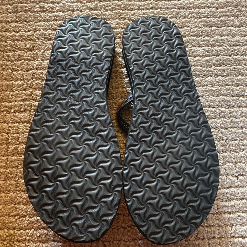 Teva Sandals Size 7 - Picture 2 of 5